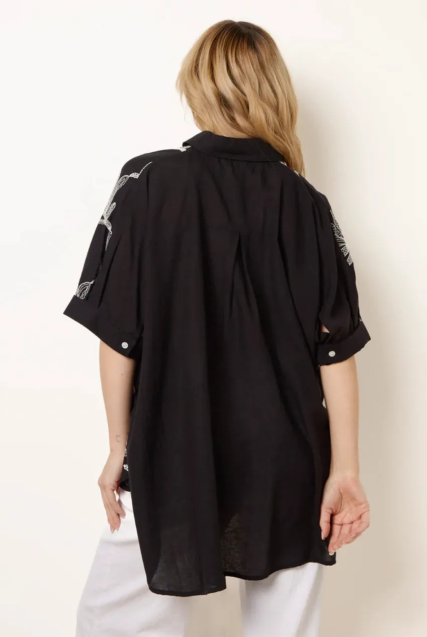 Goddiva Blue Vanilla Embroidered Front camicia nera oversize