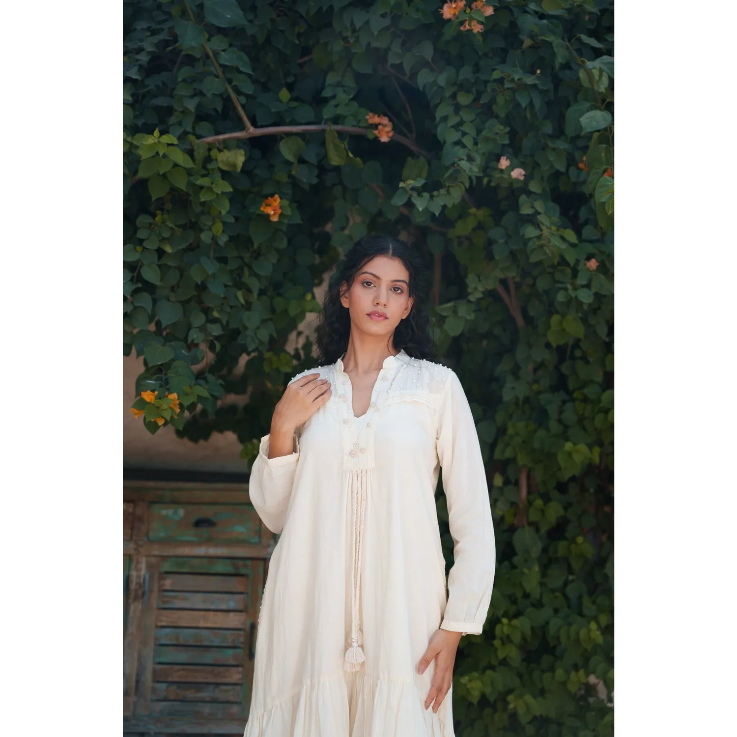 Our Dve Capsule 1 abito beige cotone