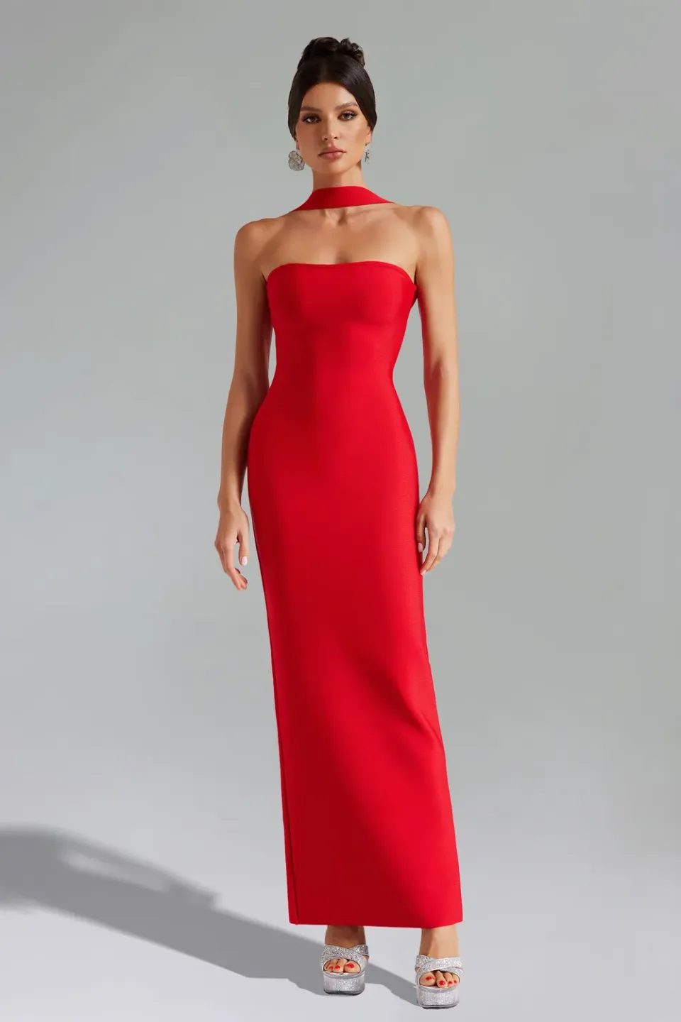 Bella Barnett Rosee abito maxi rosso bandage halter