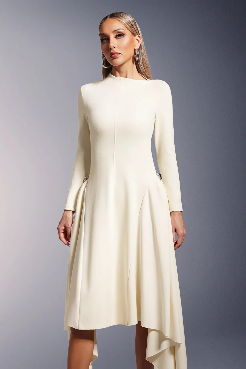 Bella Barnett Sylvia abito midi bianco maniche lunghe