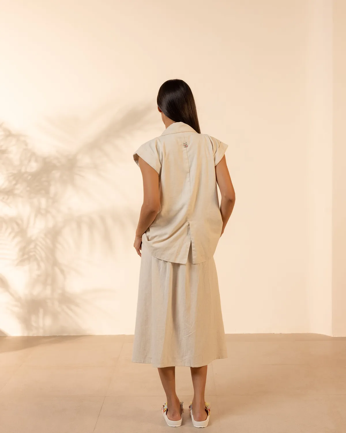 Our Dve Blossom gonna beige khadi intrecciata