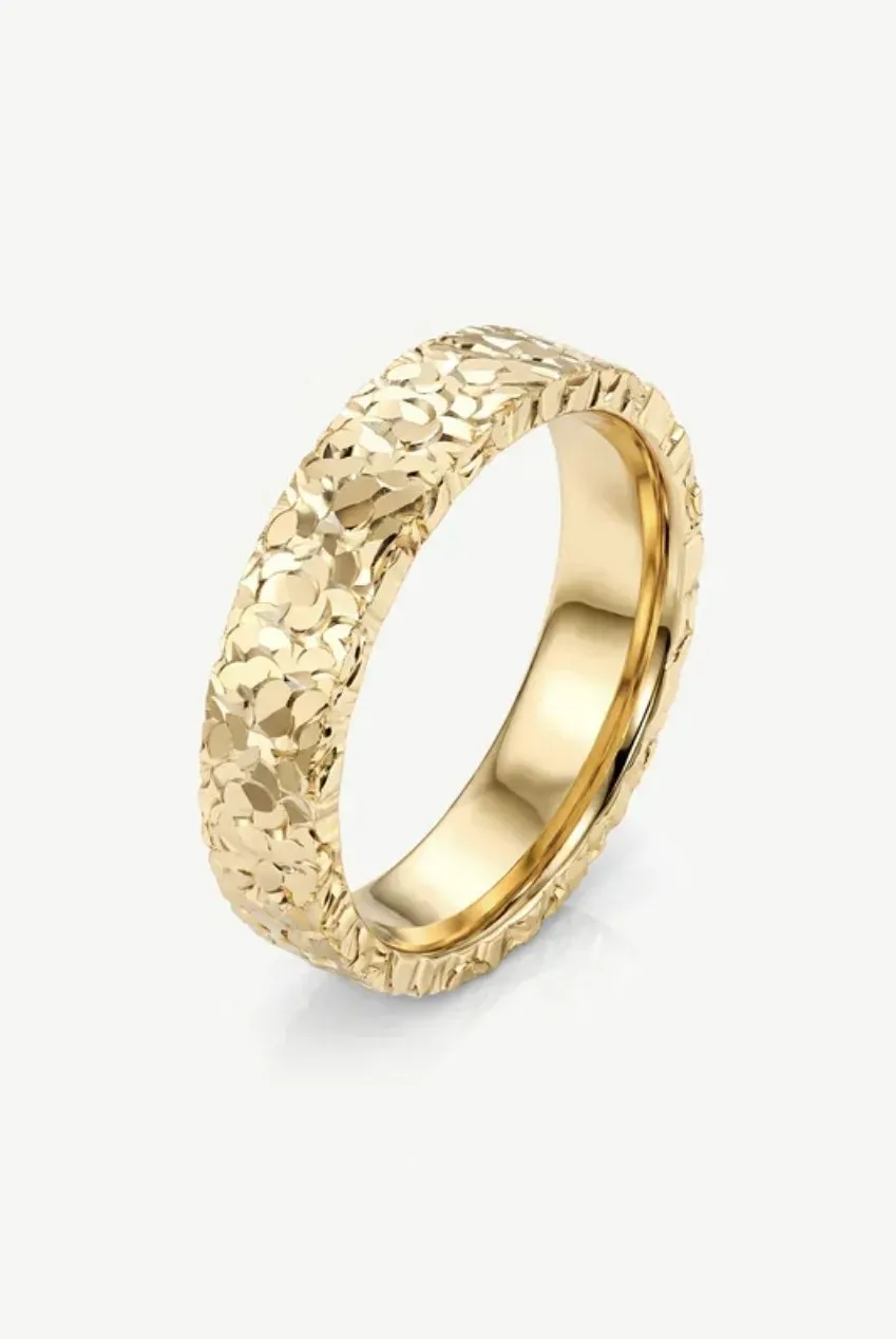 MUCHV Textured Band anello fascia oro 4 mm