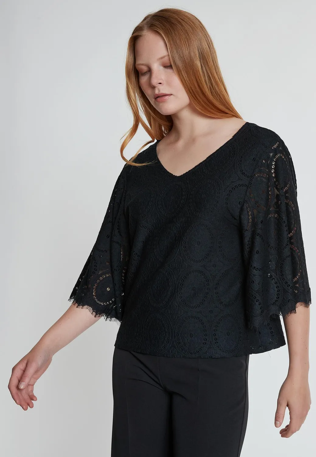 Ana Alcazar Kabola top pizzo floreale scollo V