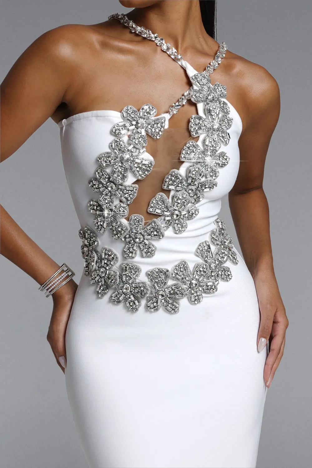 Bella Barnett Veronic abito maxi bianco strass bandage