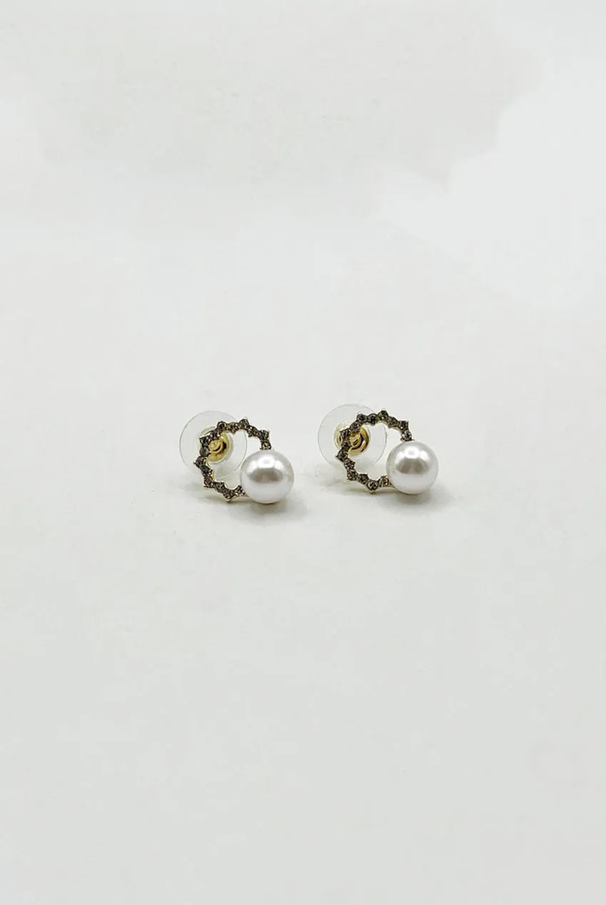 SVNX Pearl Stud Diamante Circular Wreath orecchini oro perla