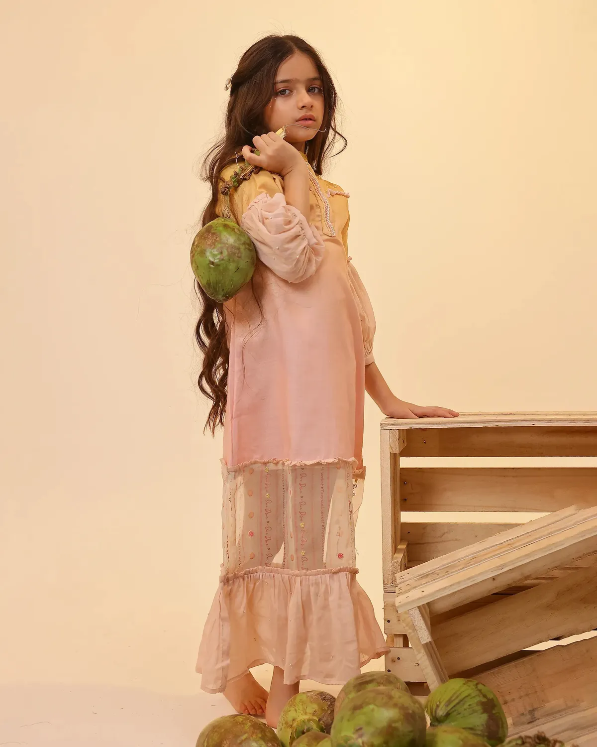 Our Dve Palm Whisper Dress abito bambina giallo rosa lino
