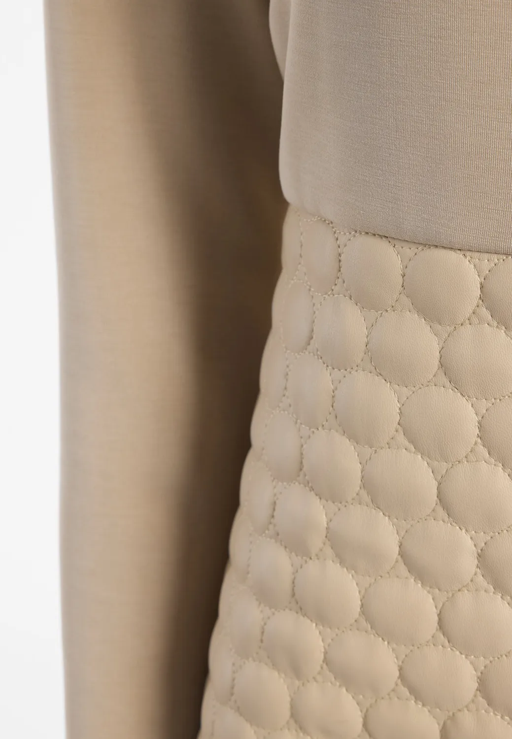 Ana Alcazar Enyfia abito impero beige corto