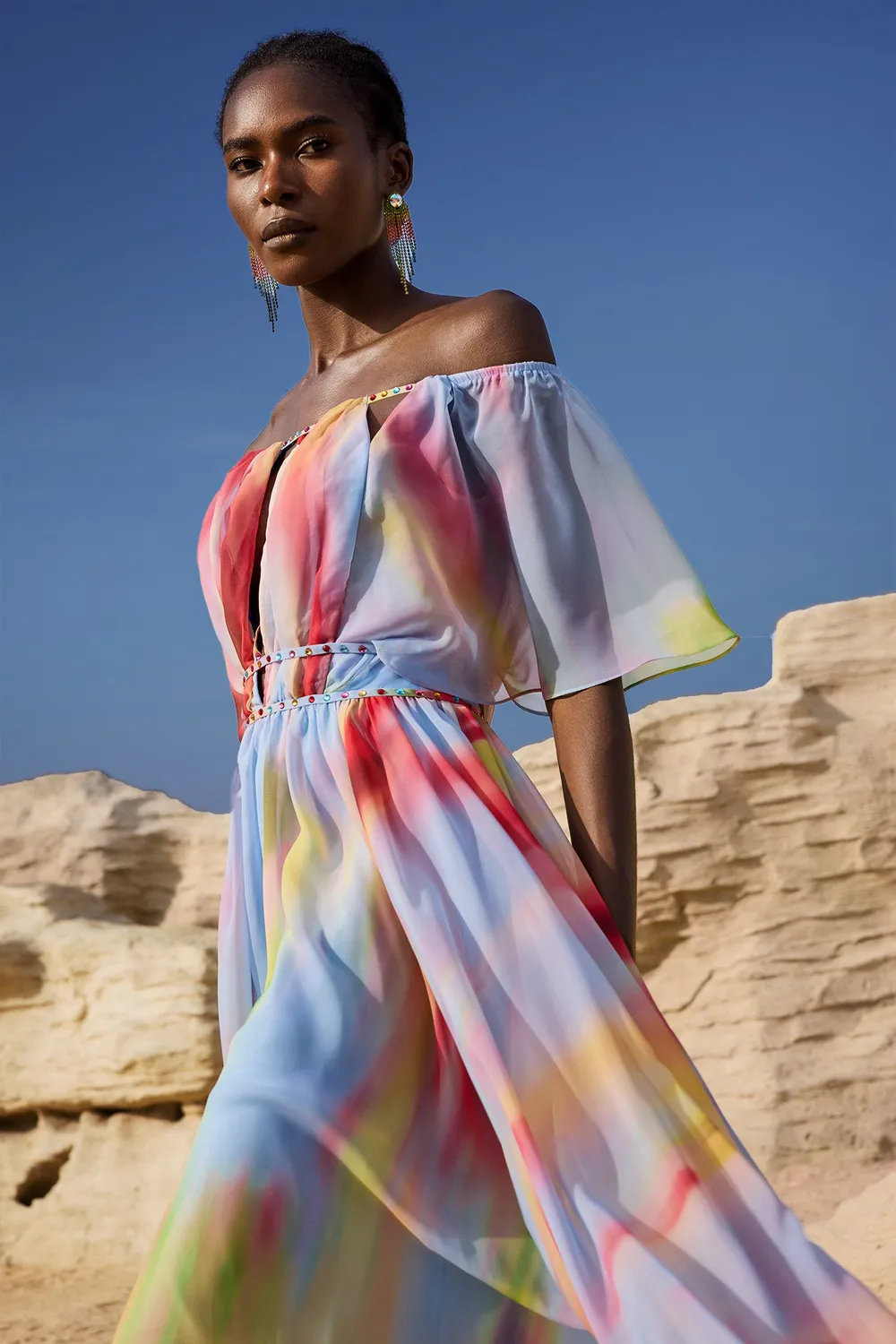 Bella Barnett Zaysha abito midi fantasia spalle scoperte