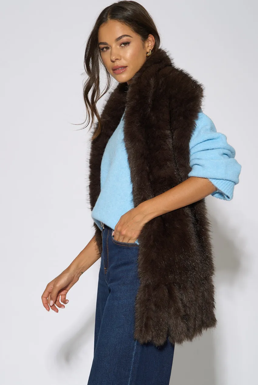 Gini London Tassel sciarpa marrone eco-pelliccia