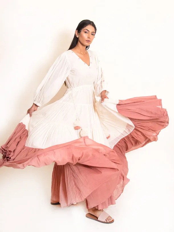 Our Dve Stark abito maxi beige cotone scollo V balze