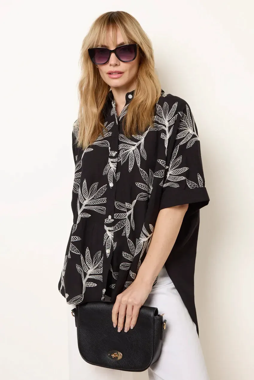 Goddiva Blue Vanilla Embroidered Front camicia nera oversize