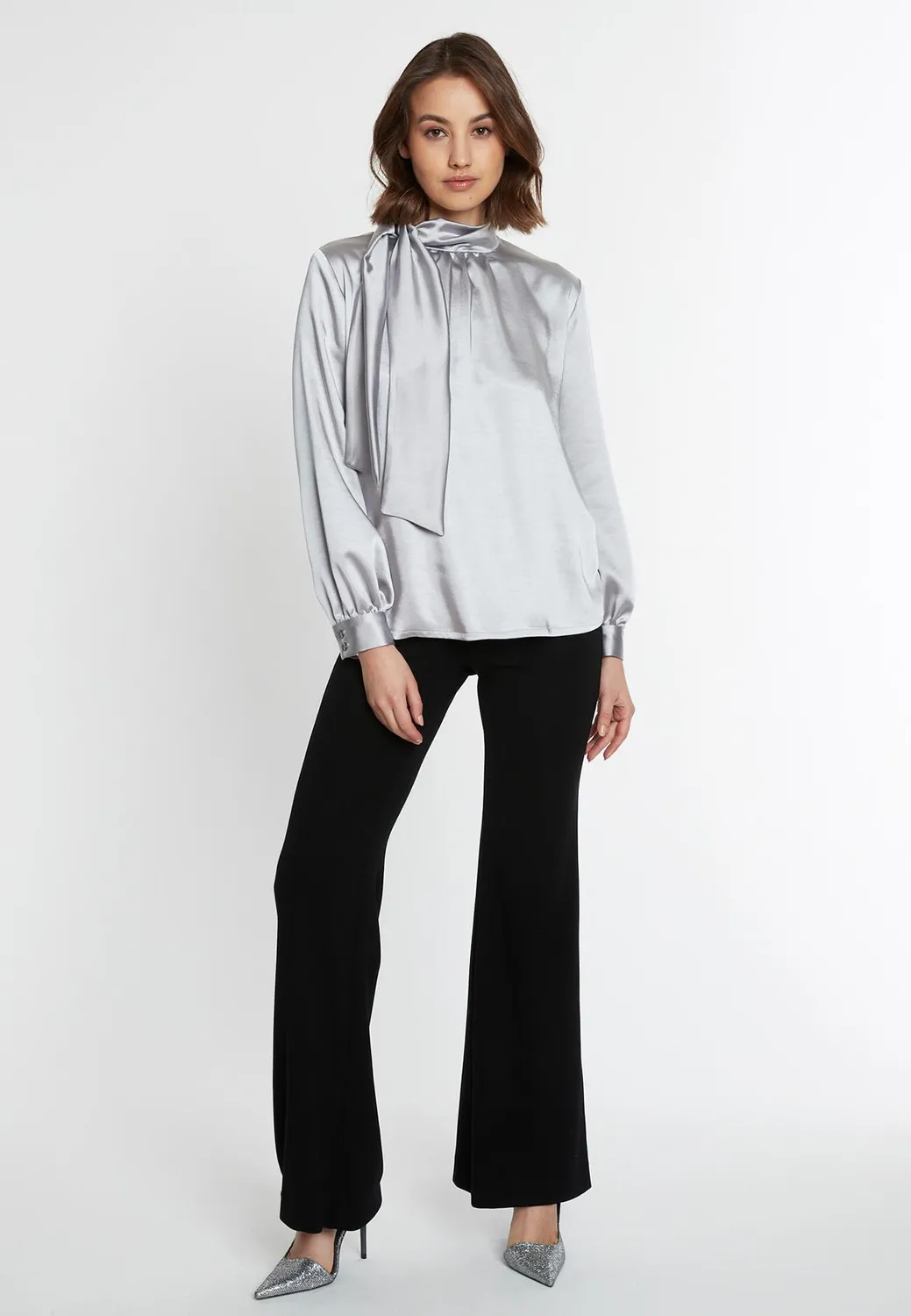 Ana Alcazar Sibora blusa satin grigio argento fiocco