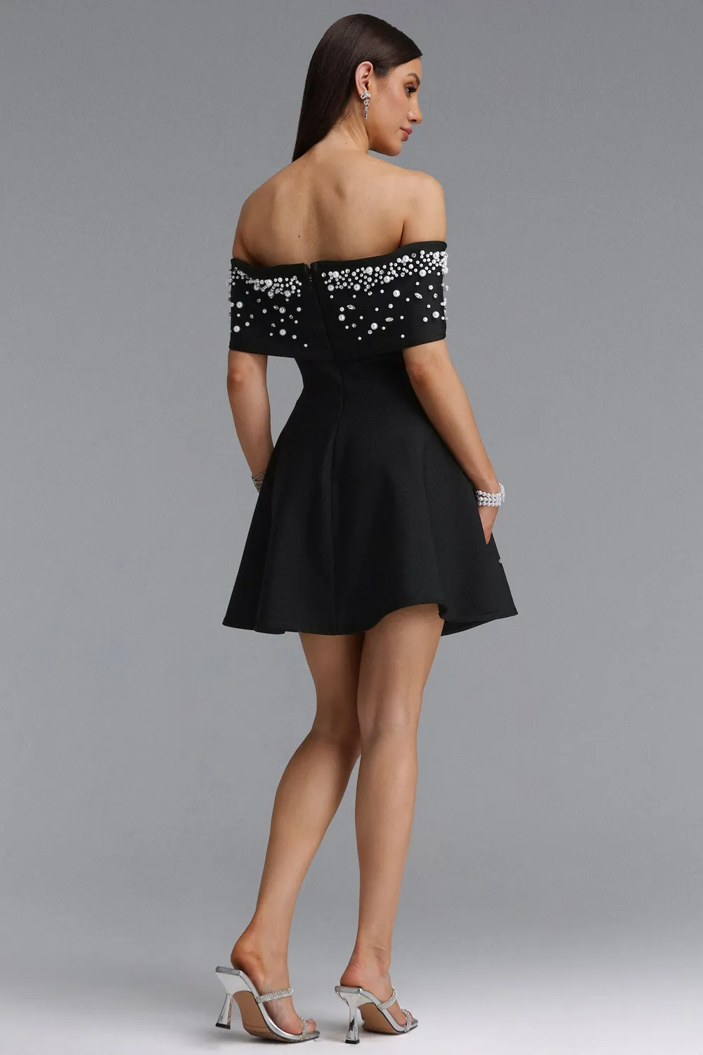 Bella Barnett Kawayi abito mini nero perle elegante