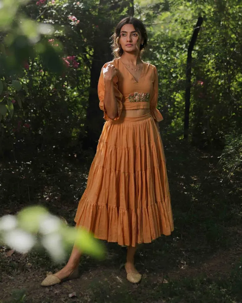 Our Dve Fae Daliso set top gonna arancione cotone