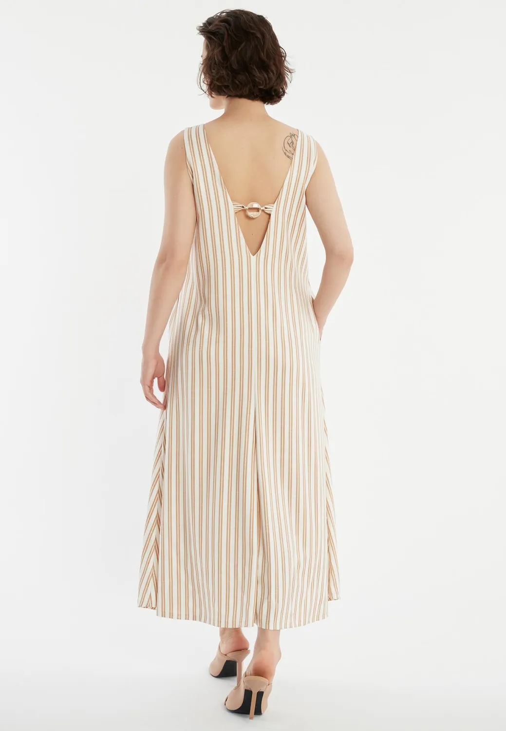 Ana Alcazar Zatea abito maxi bianco oversize righe