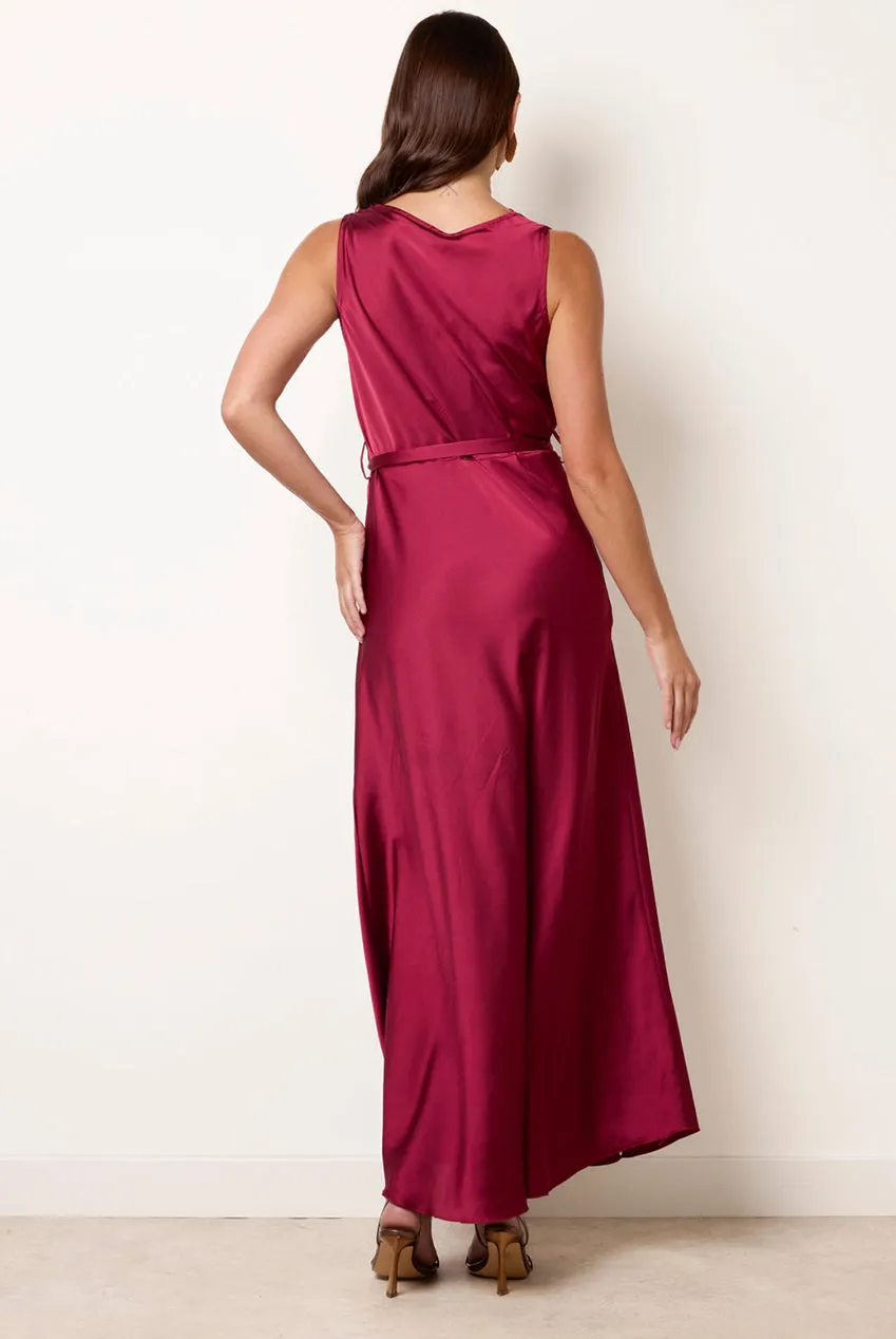 Blue Vanilla Satin Cowl Neck abito maxi vino cintura
