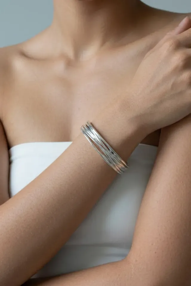 Uchi & Soto Nami bracciale bangle argento twist taglia unica
