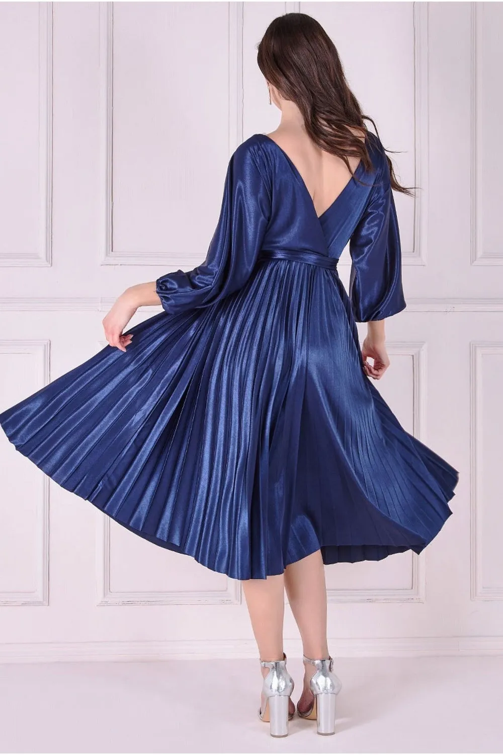 Goddiva DR3921 Satin Abito midi navy plissé incrocio