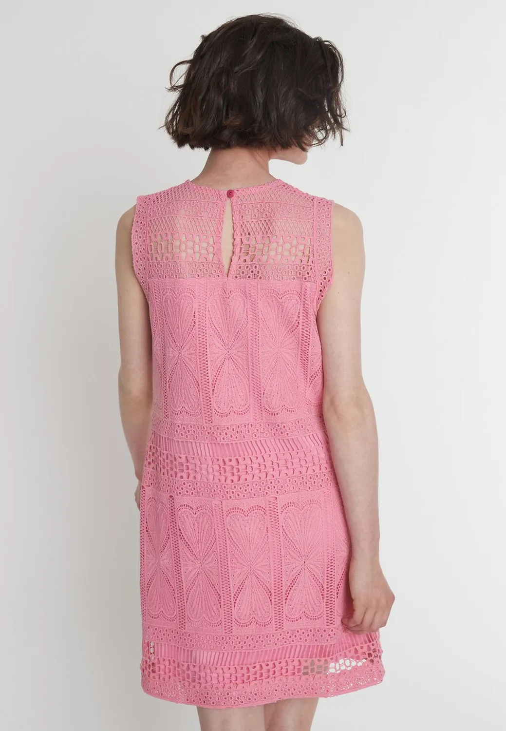 Ana Alcazar Padona Abito Pizzo Rosa Corto Linea A