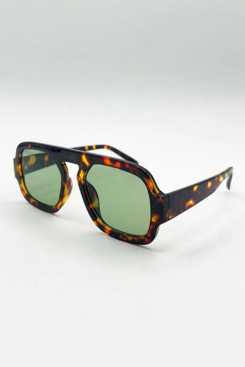 SVNX Retro Navigator occhiali da sole verdi tartarugati
