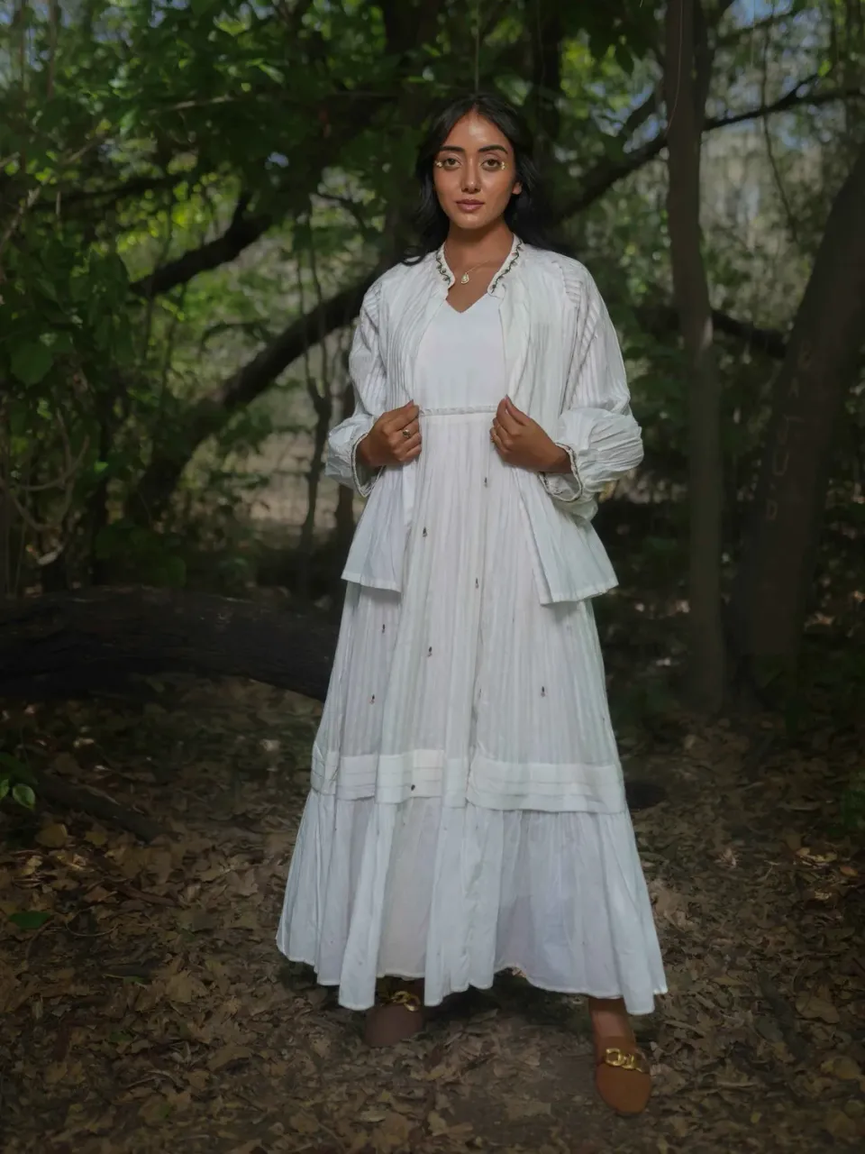 Our Dve Fae Serphina completo abito e giacca bianco