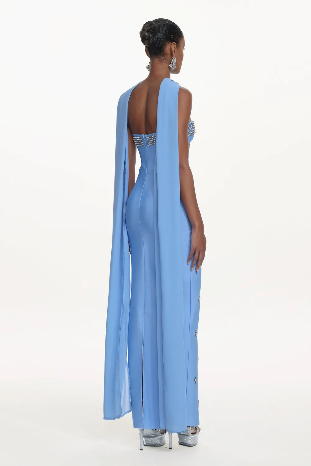 Bella Barnett Glamorous Contour Marina abito maxi blu strass