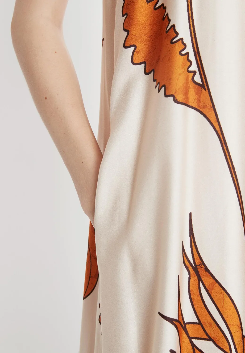 Ana Alcazar Palea vestito midi raso marrone