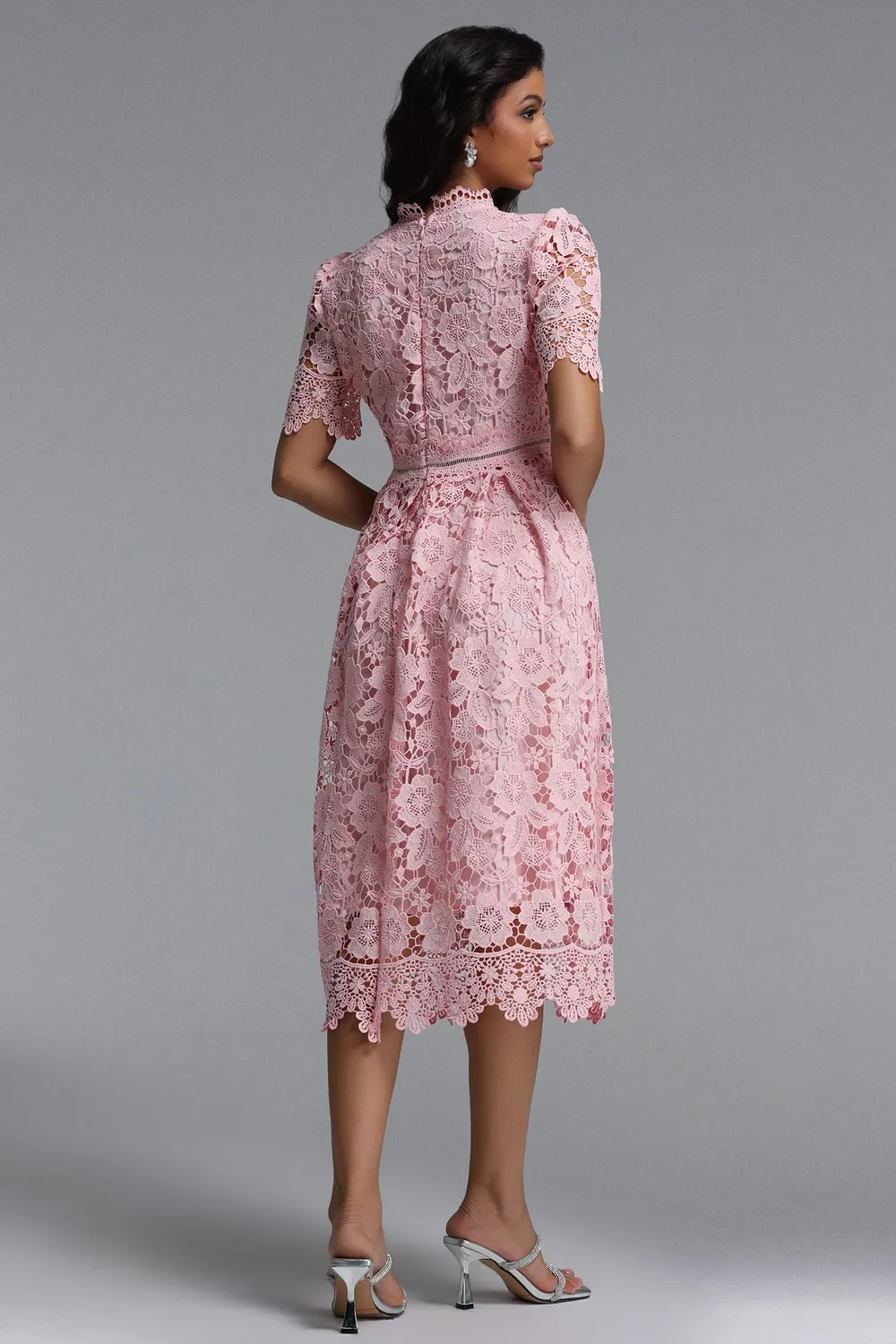 Bella Barnett Valema abito midi rosa pizzo floreale