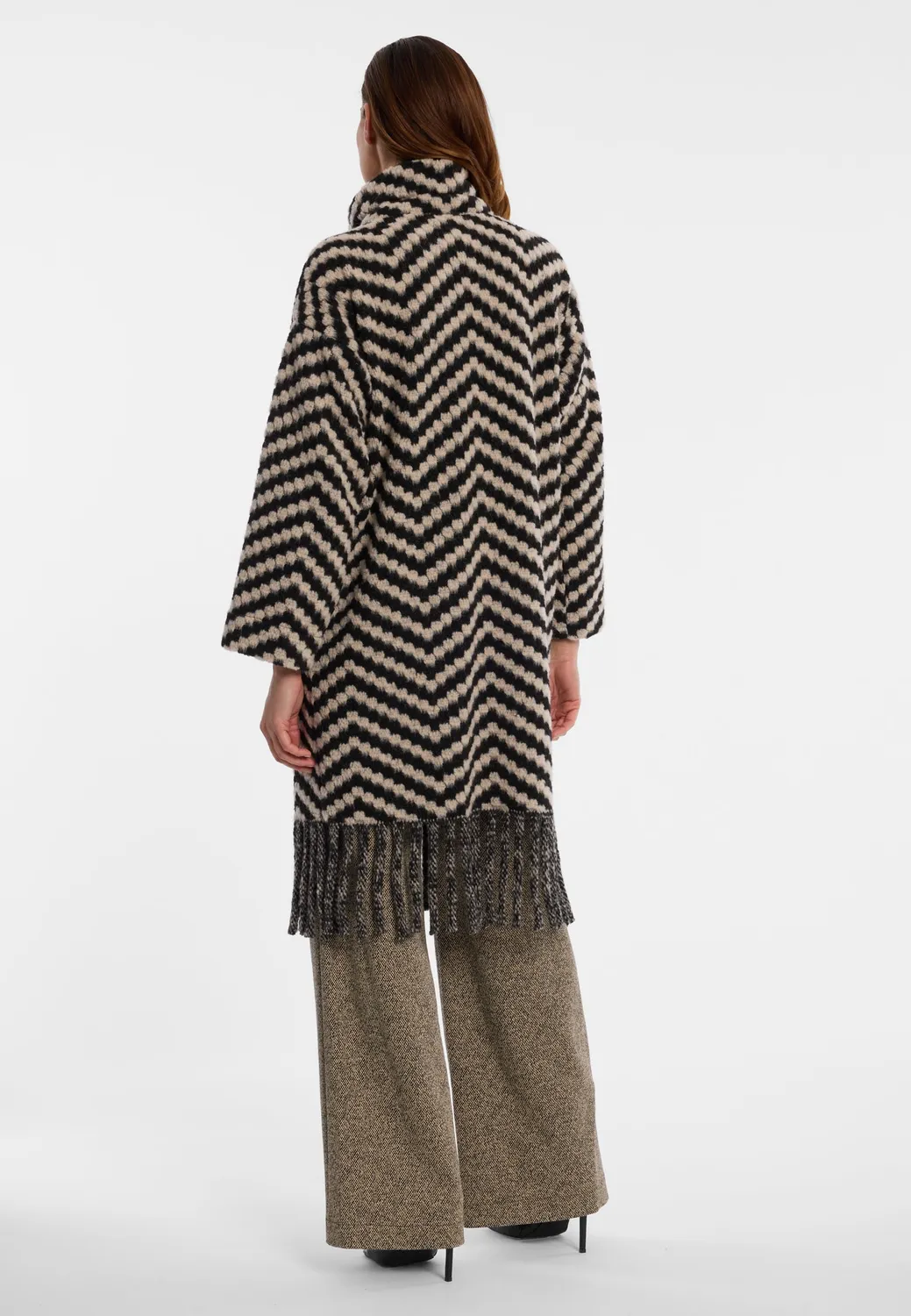 Ana Alcazar Enara cappotto lana frange zigzag