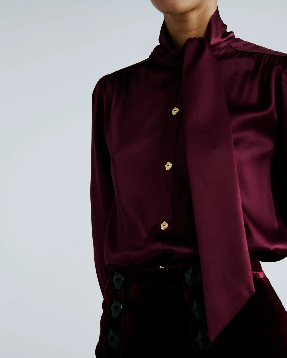 Violante Nessi Ambrosi camicetta bordeaux seta raso
