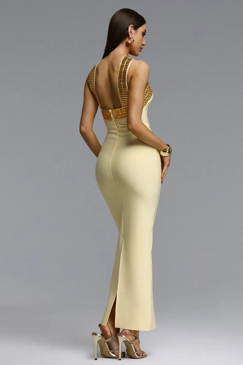 Bella Barnett Riza abito lungo giallo strass halter