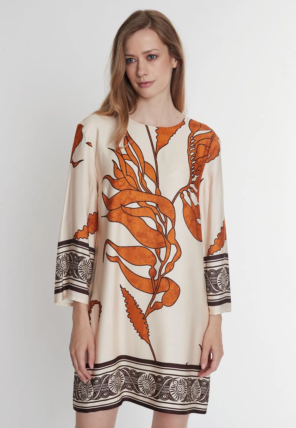 Ana Alcazar Palosa abito tunica beige raso stampa marrone