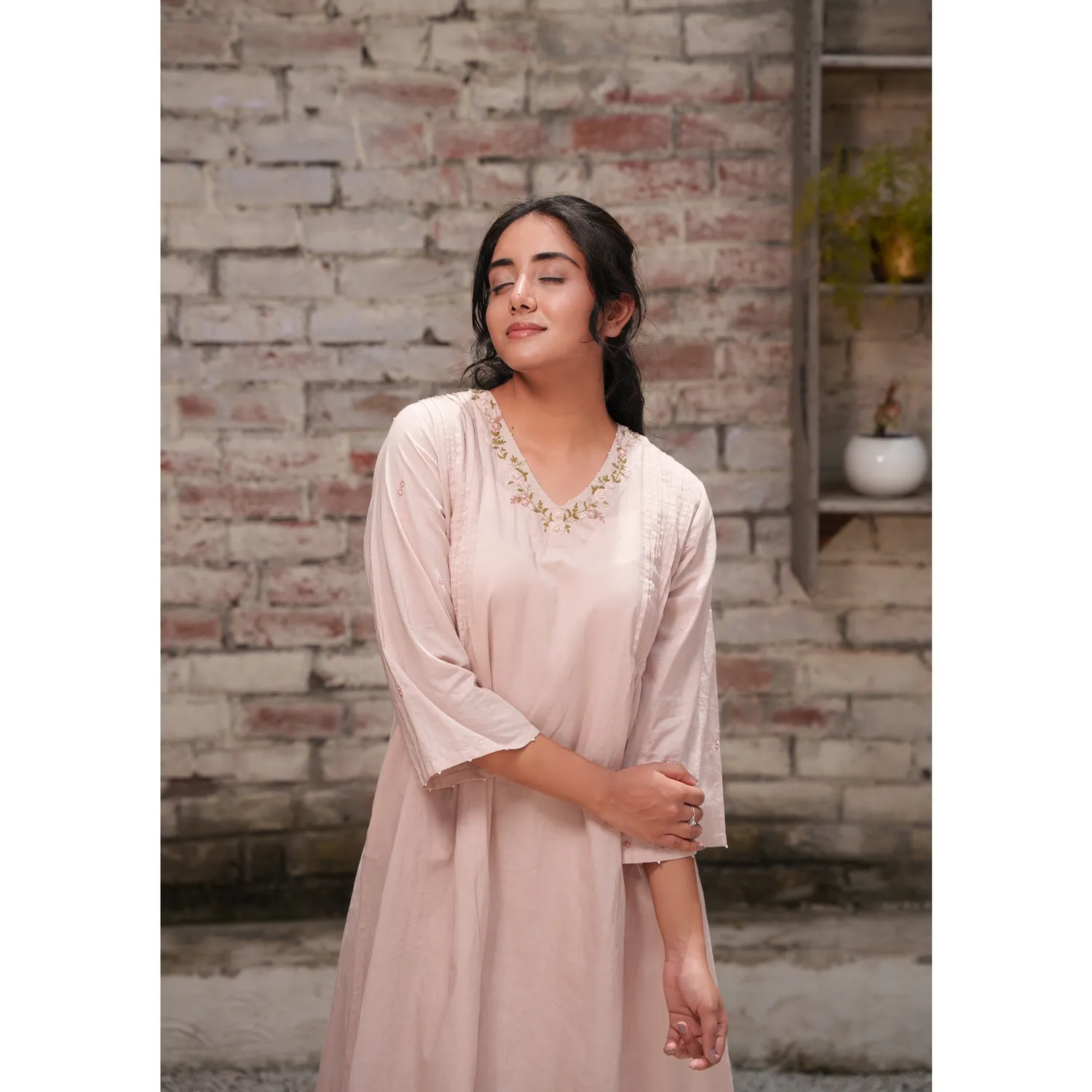 Our Dve Capsule 9 Coordinato rosa cotone ricamo
