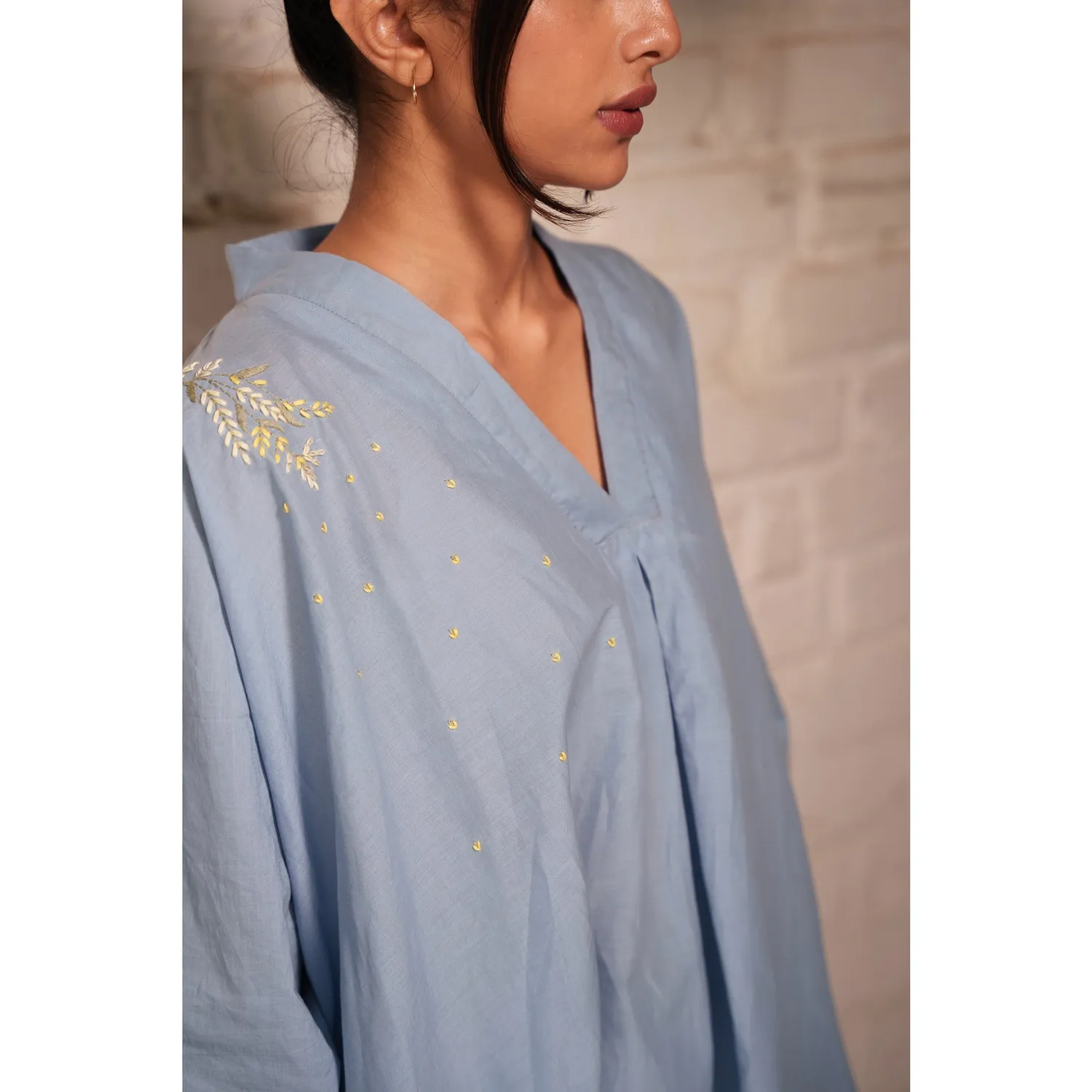 Our Dve Capsule 20 camicia donna blu cotone manica kimono