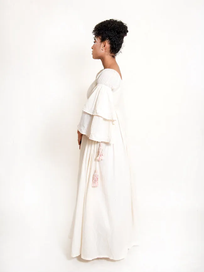 Our Dve Dolph Dress abito beige linea impero ricamato