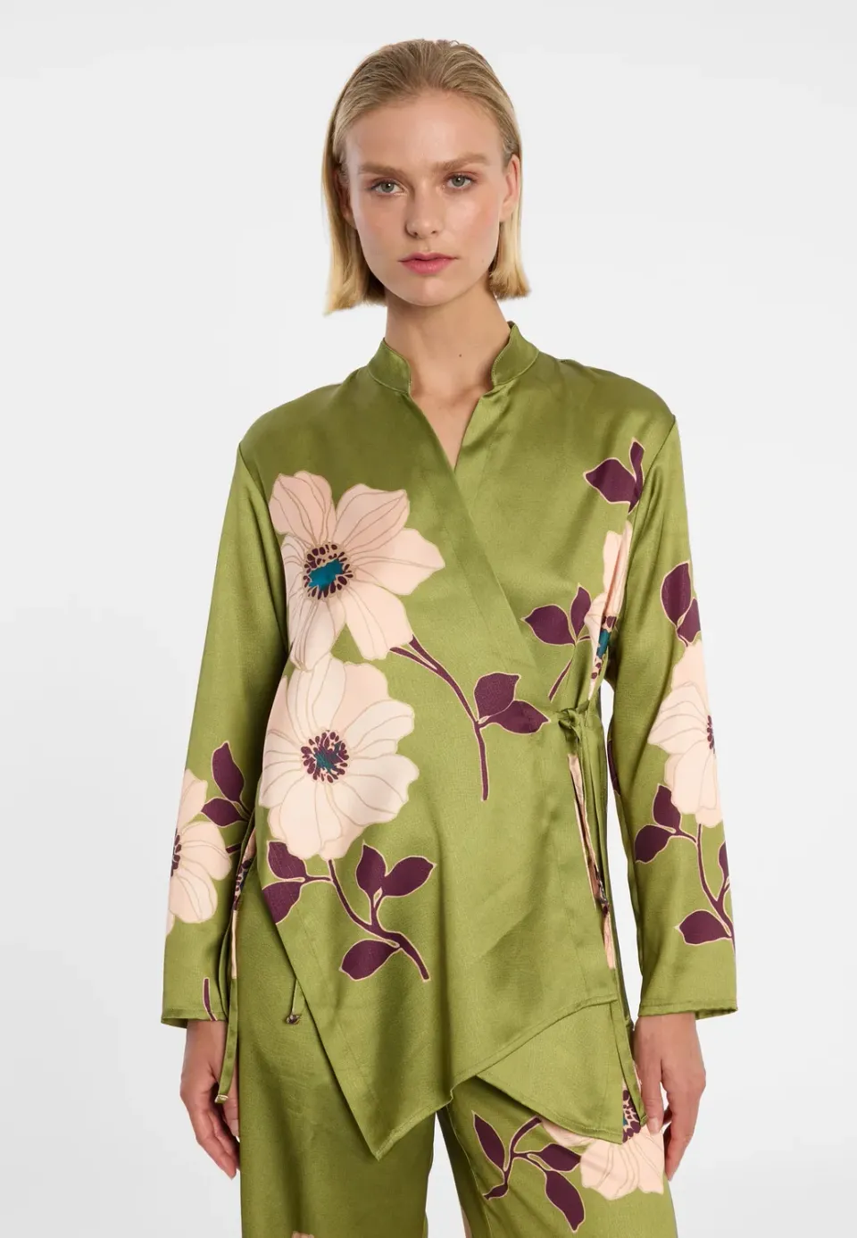 Ana Alcazar Druni blusa kimono in raso verde