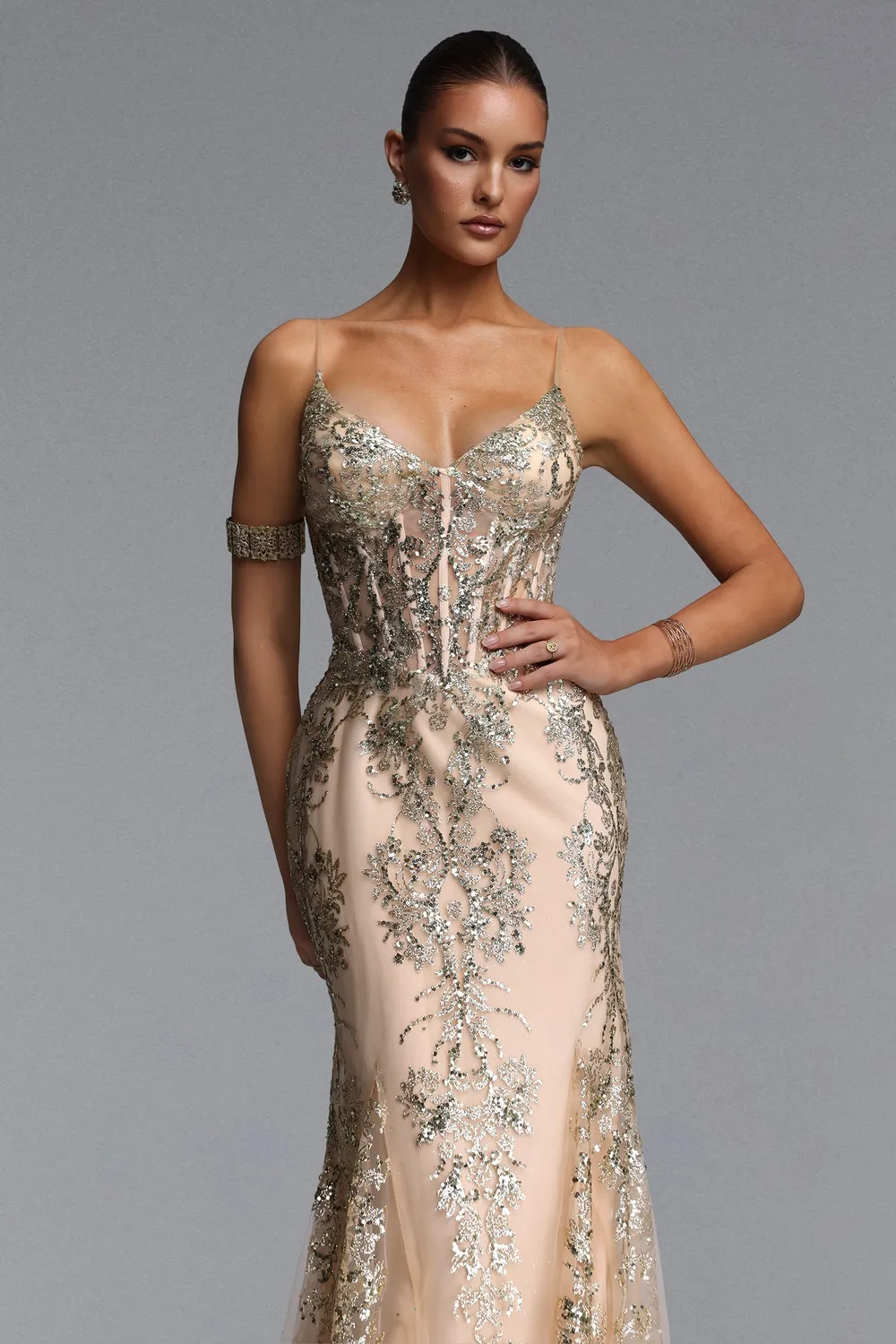 Bella Barnett Miriam abito maxi paillettes beige corsetto
