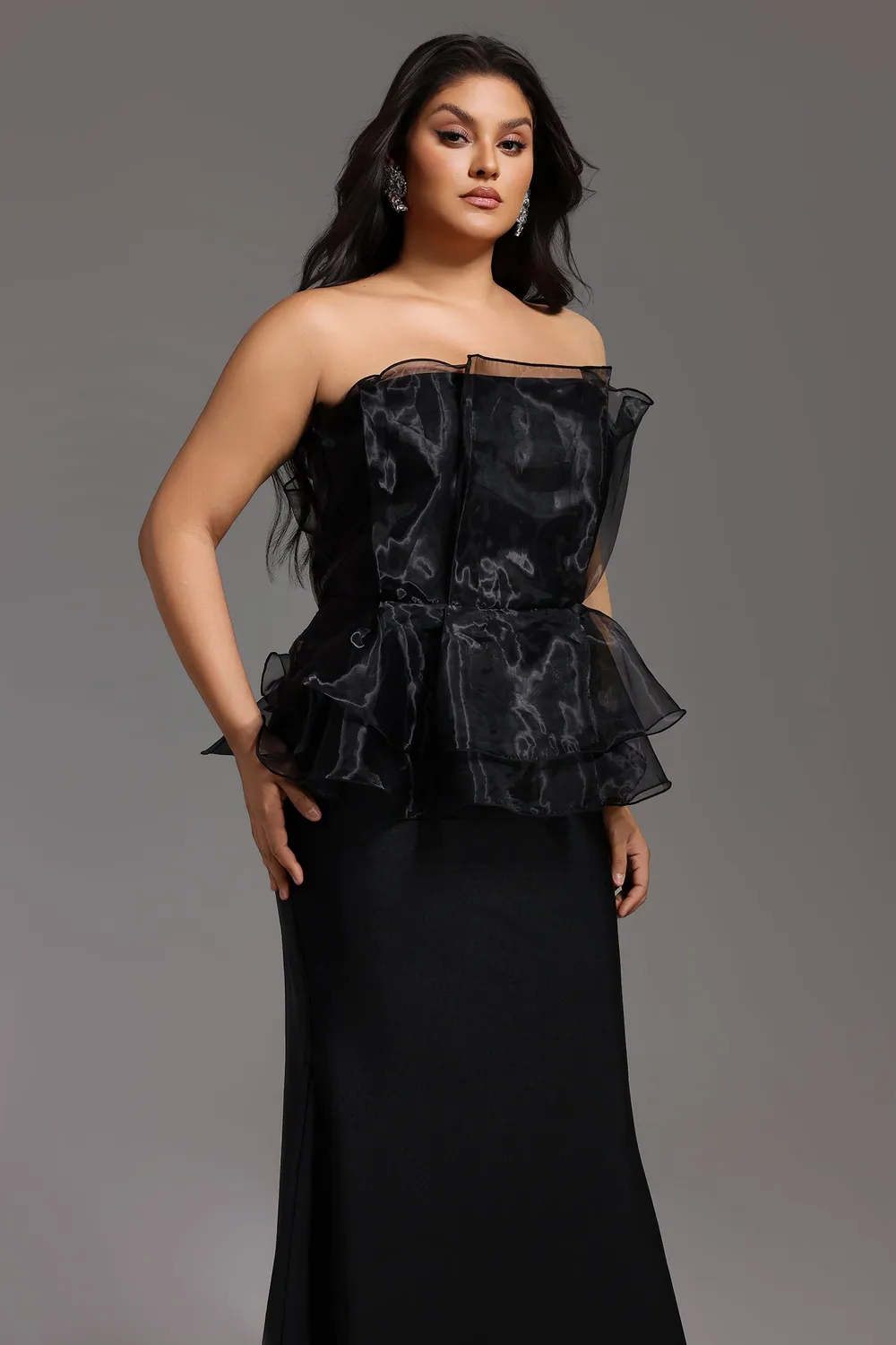 Bella Barnett Oria abito maxi bandage nero a sirena