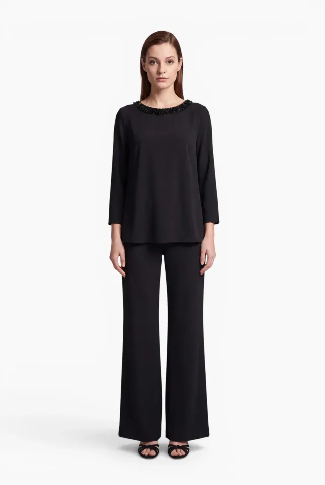 Ana Alcazar Engolia top nero collo barca perle elegante