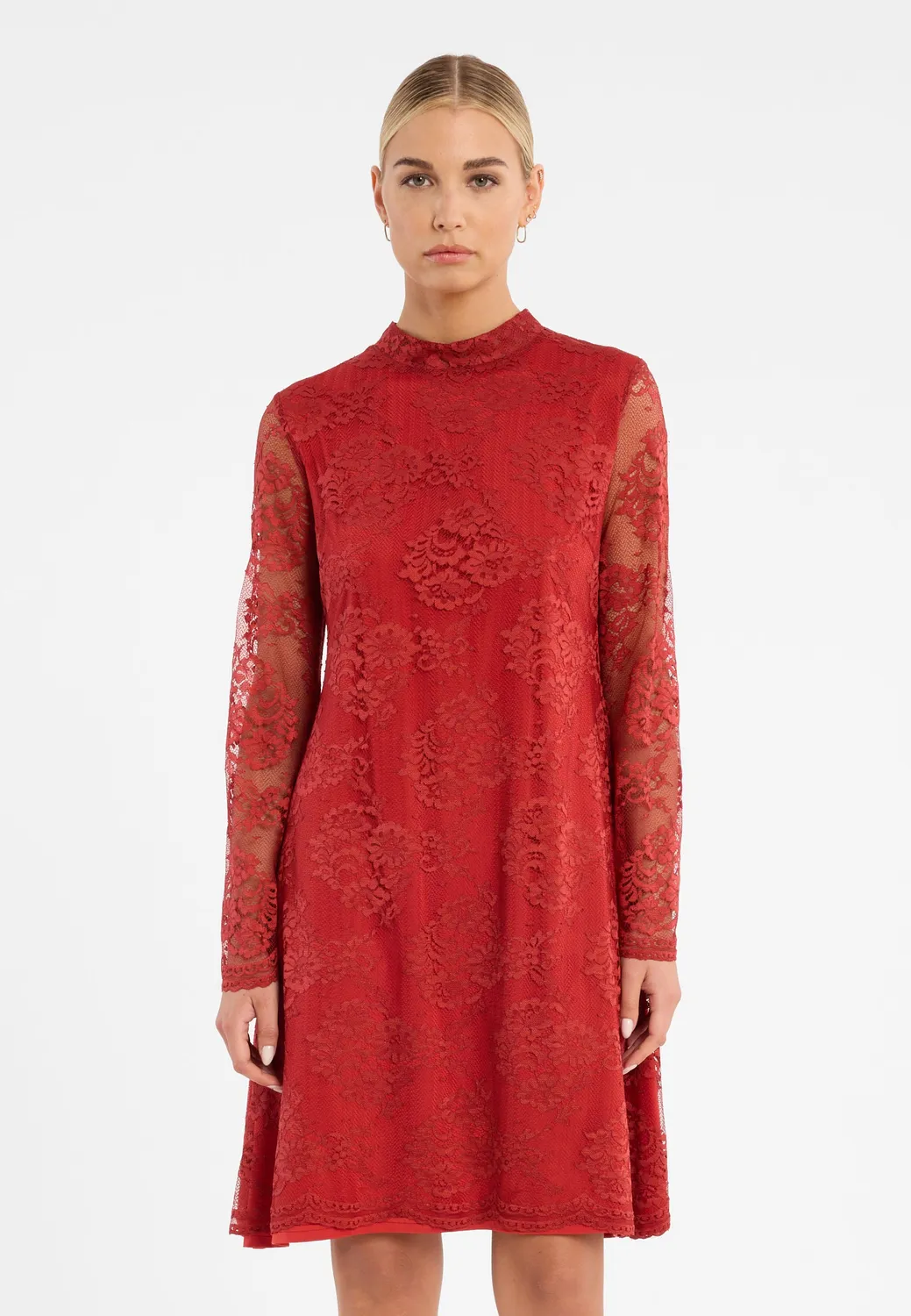 Ana Alcazar Cenny abito pizzo rosso ruggine