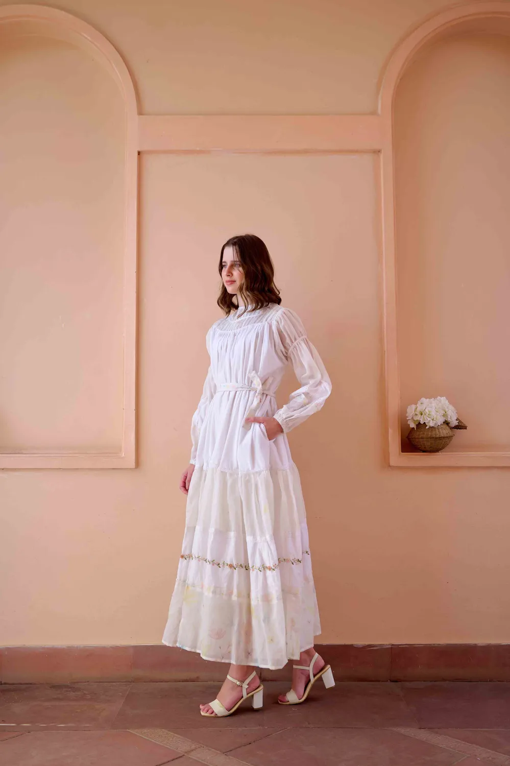 Our Dve Irene Dress abito bianco cotone maniche lunghe