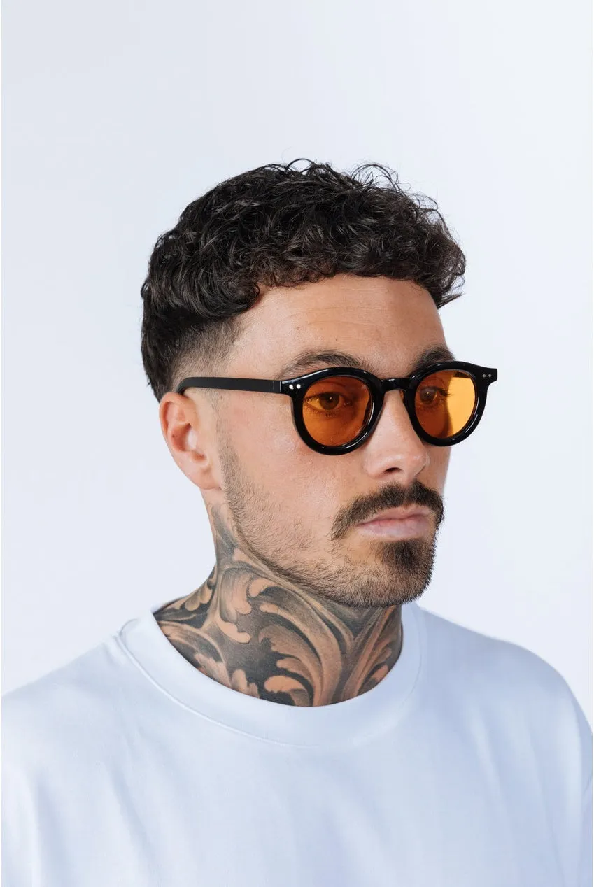 SVNX Bold Rounded occhiali da sole nero arancione UV400