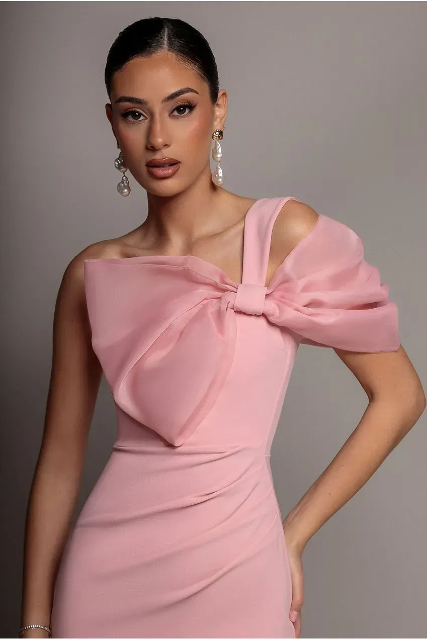 Goddiva Organza Bow abito maxi monospalla rosa blush
