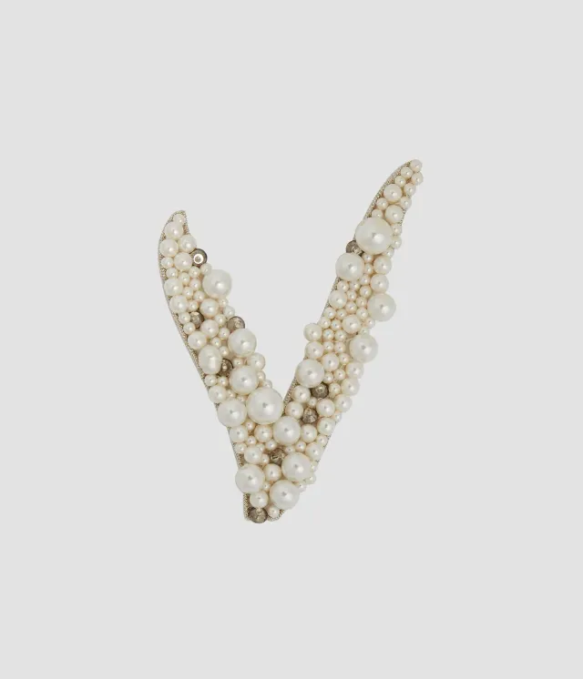 Erdem Pearl Alphabet Brooch V spilla lettera V