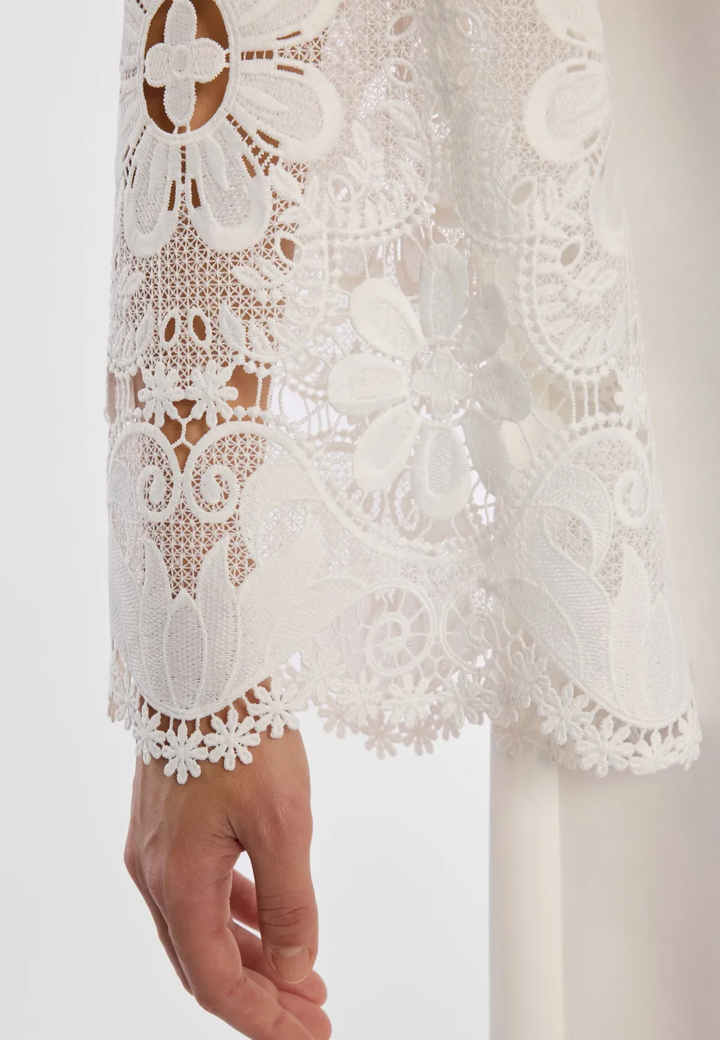 Ana Alcazar Daini abito tunica bianco pizzo floreale