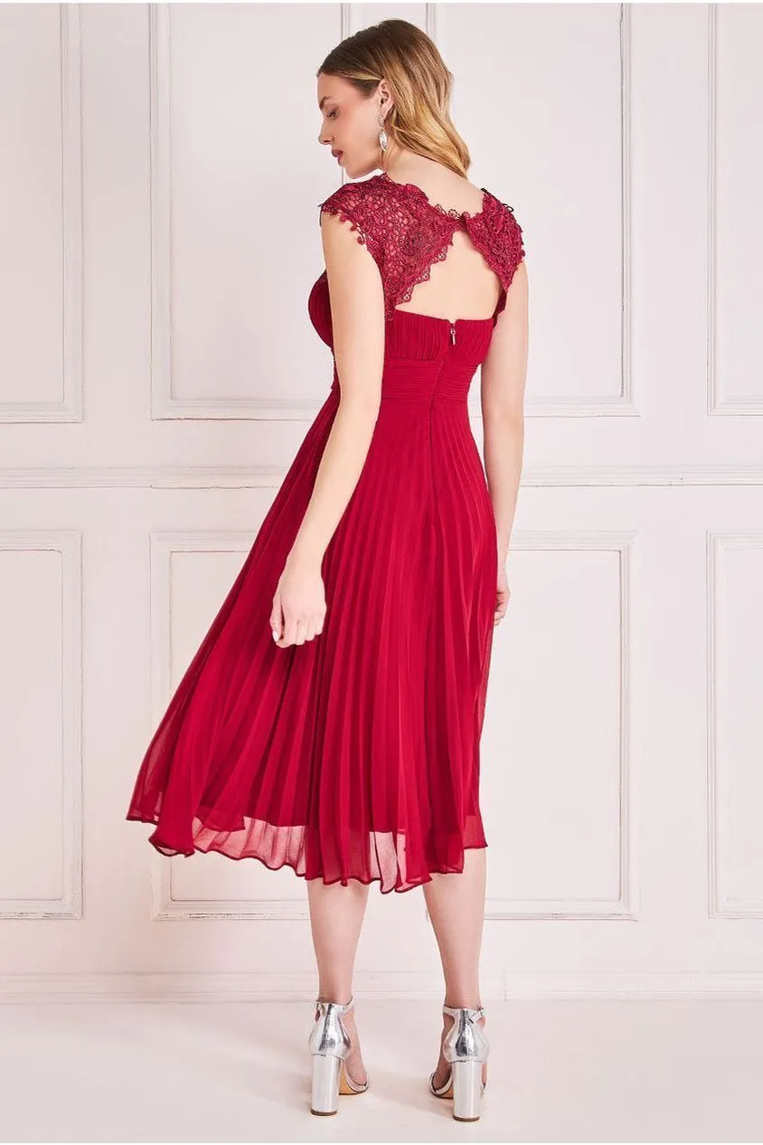 Goddiva Crochet Pleated Top abito midi bordeaux chiffon