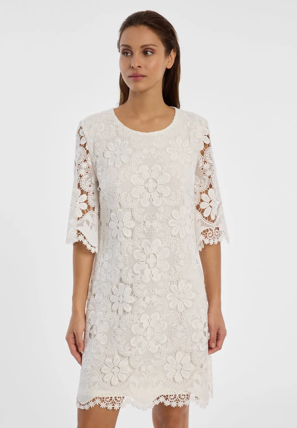 Ana Alcazar Dailo abito pizzo bianco corto