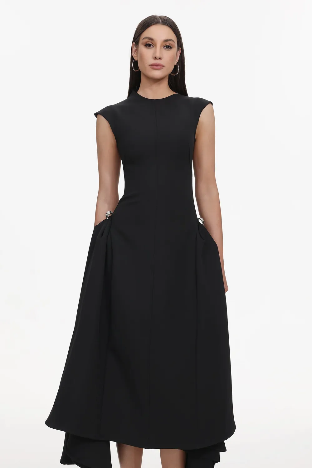 Bella Barnett Paca Choker abito maxi nero smanicato