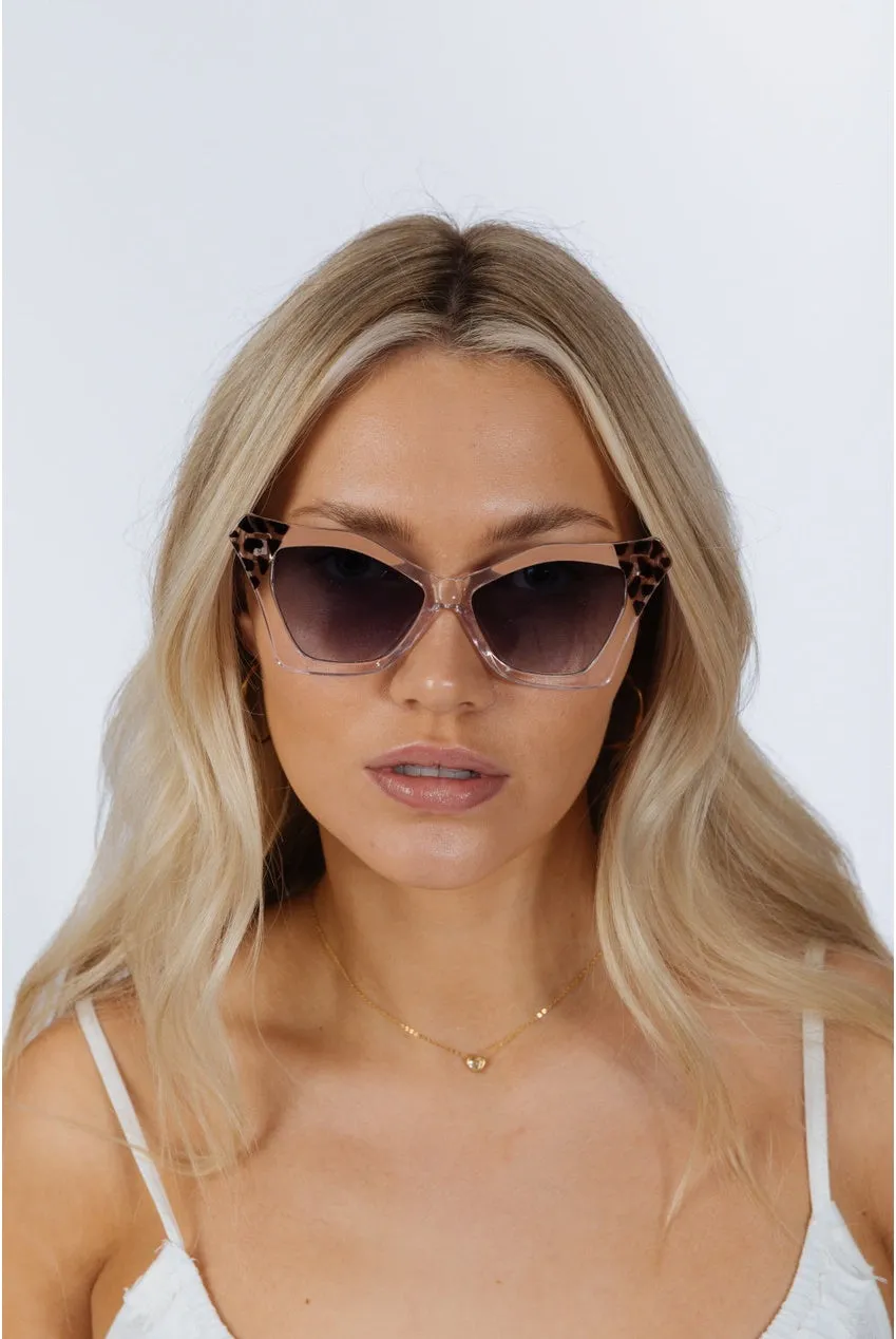 SVNX Cat-Eye occhiali sole nude oversize