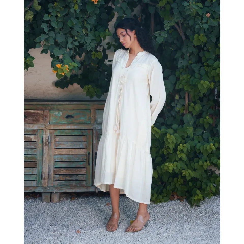 Our Dve Capsule 1 abito beige cotone